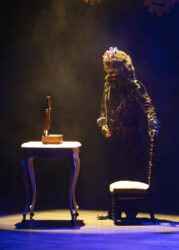 20251206-la_belle_et_la_bete-©eloise_genoud-les_culturailes.15 Les Culturailes - Des spectacles inoubliables, pour rire, rêver et s’étonner.